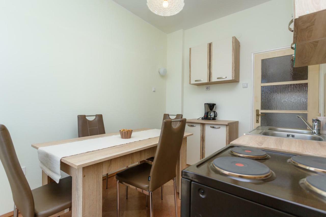 Apartman Jezevac Крк Екстер'єр фото
