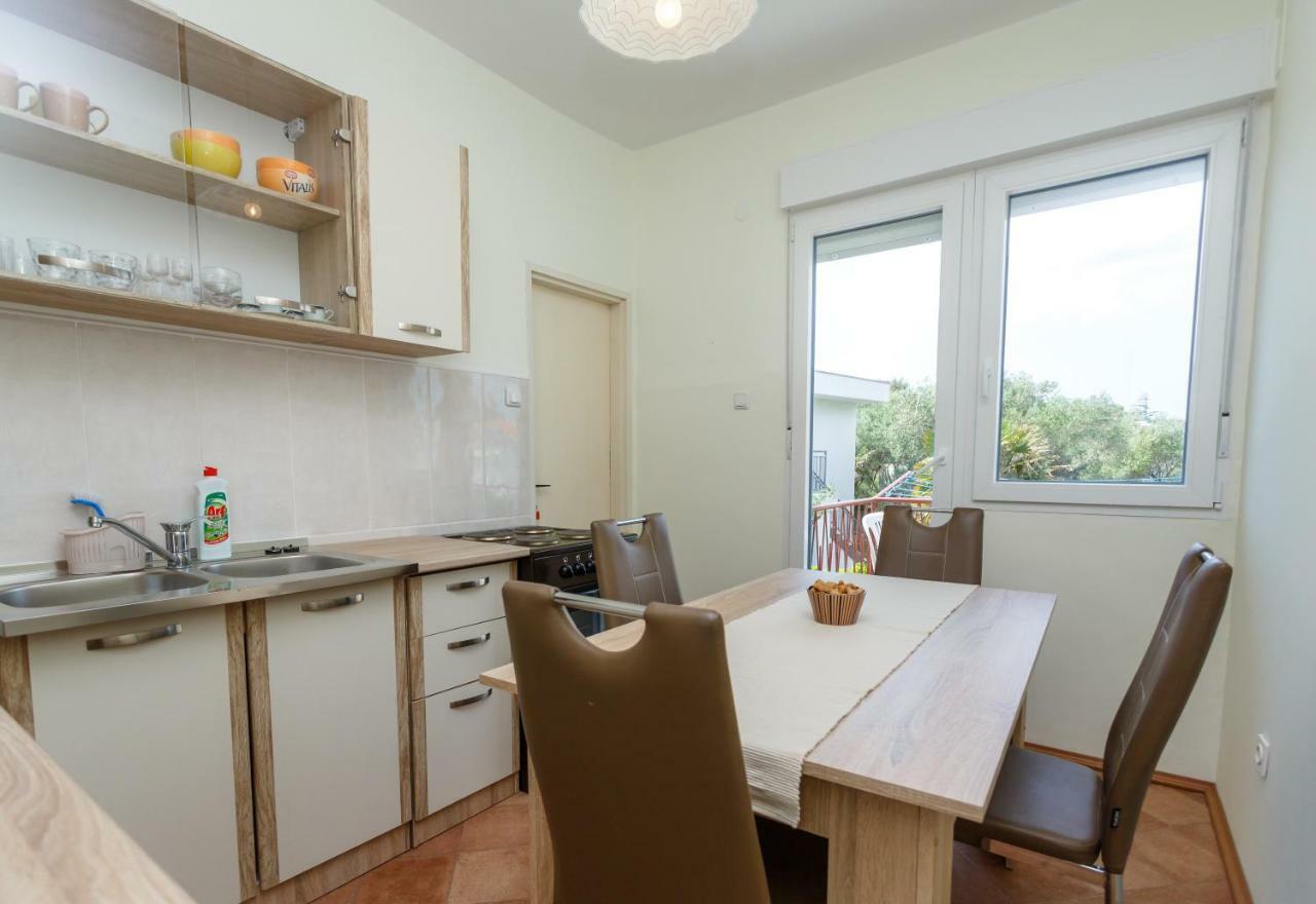 Apartman Jezevac Крк Екстер'єр фото