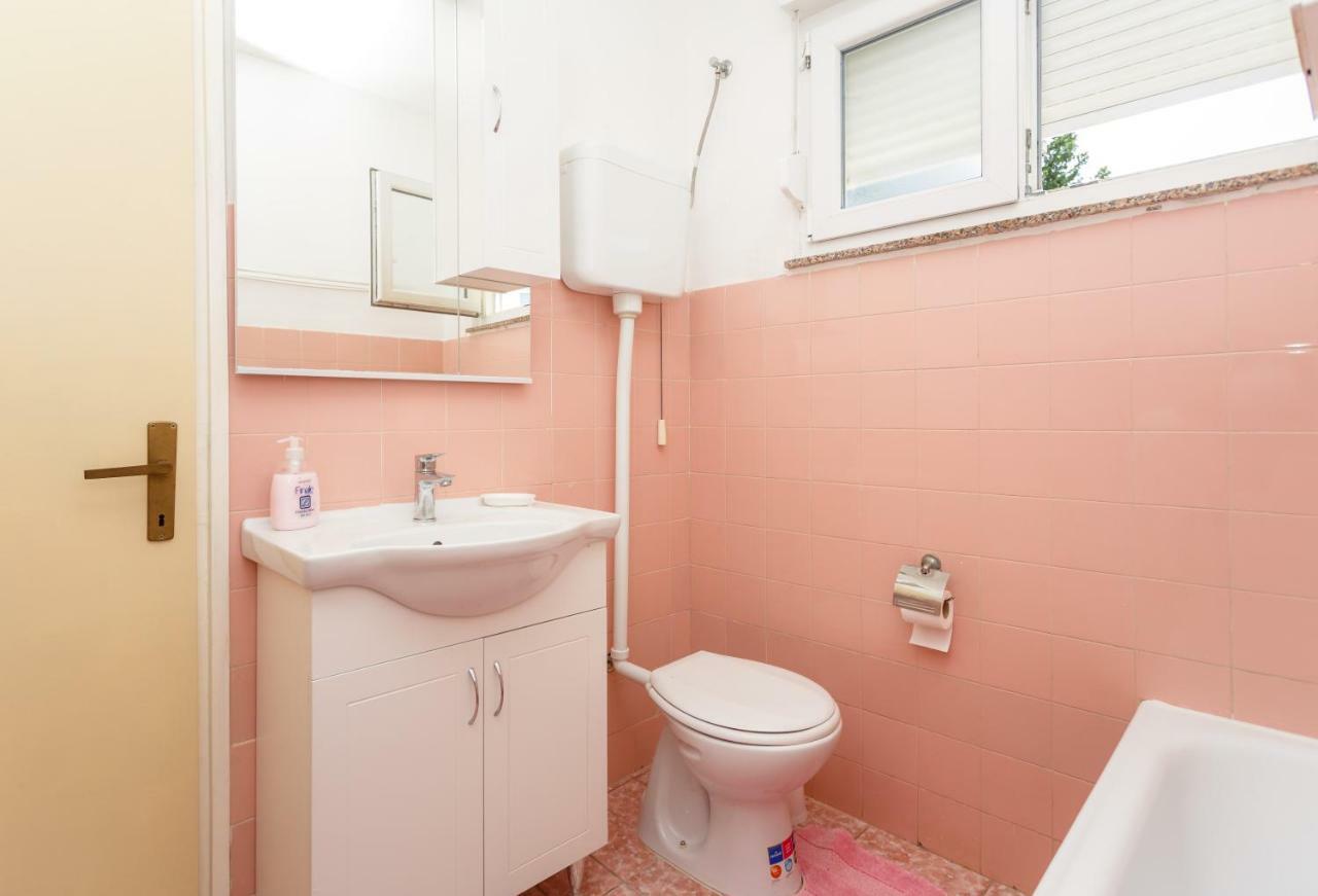 Apartman Jezevac Крк Екстер'єр фото