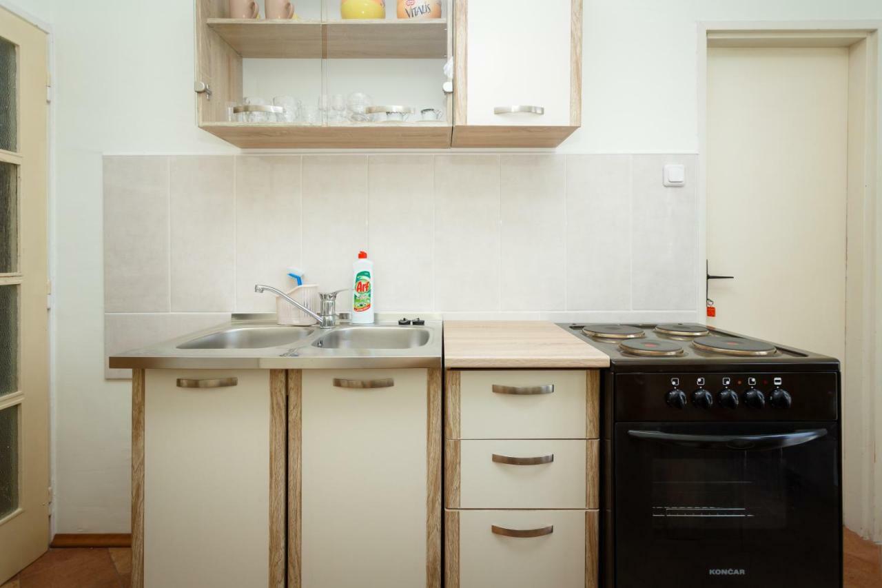 Apartman Jezevac Крк Екстер'єр фото
