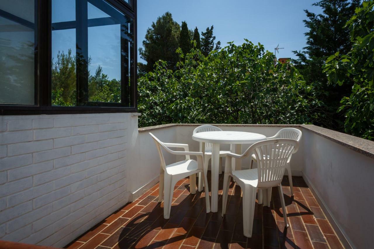 Apartman Jezevac Крк Екстер'єр фото