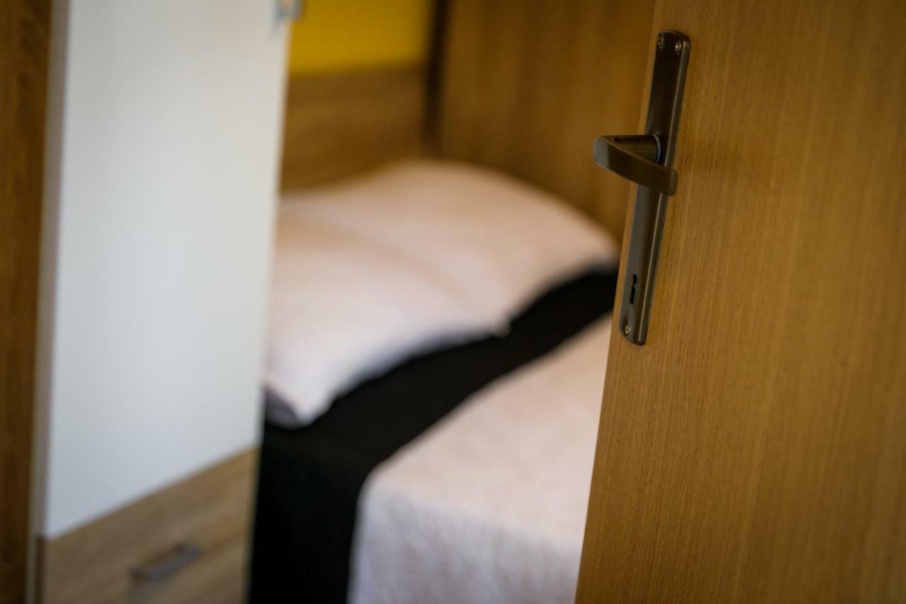Apartman Jezevac Крк Екстер'єр фото