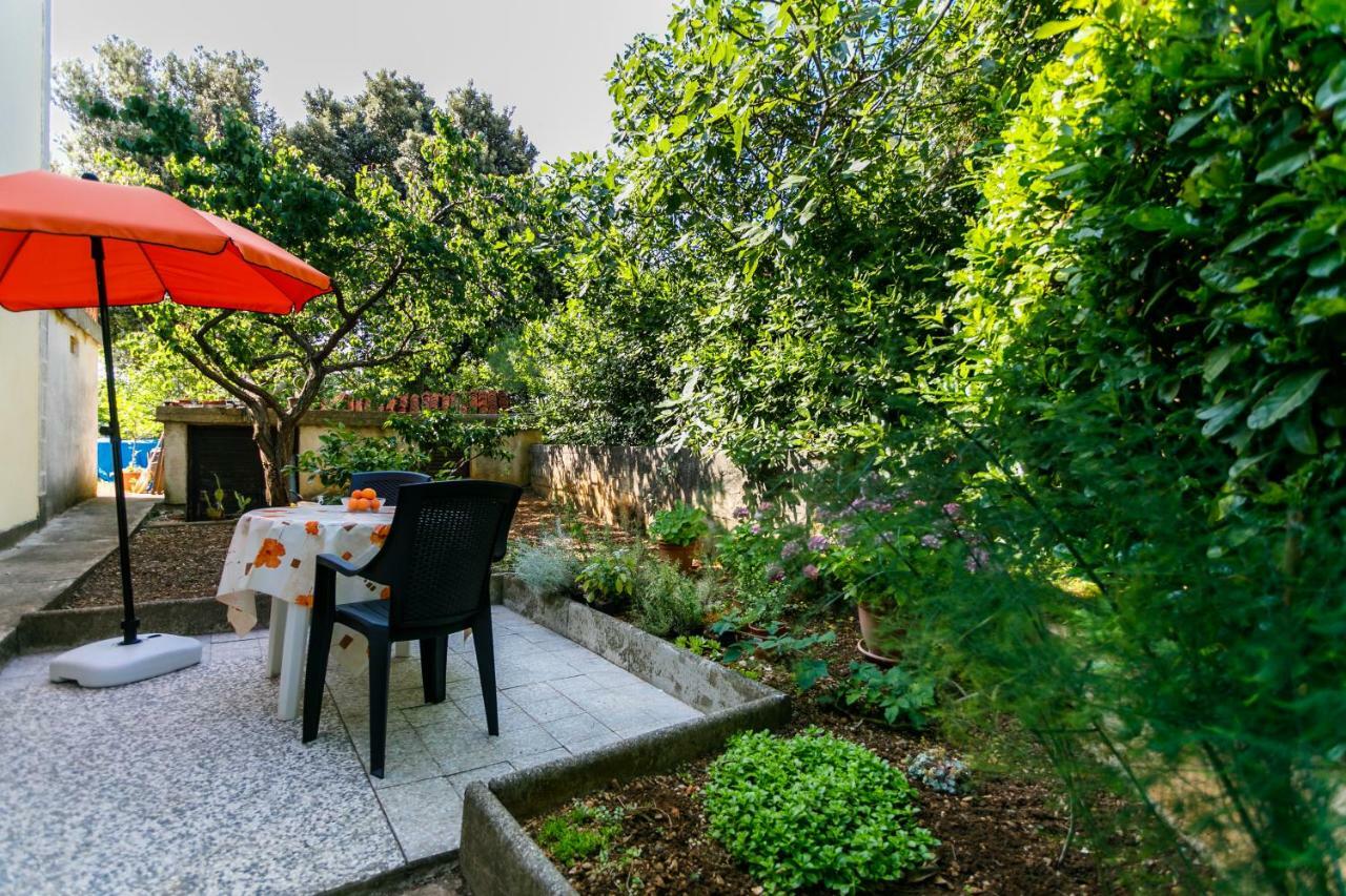 Apartman Jezevac Крк Екстер'єр фото
